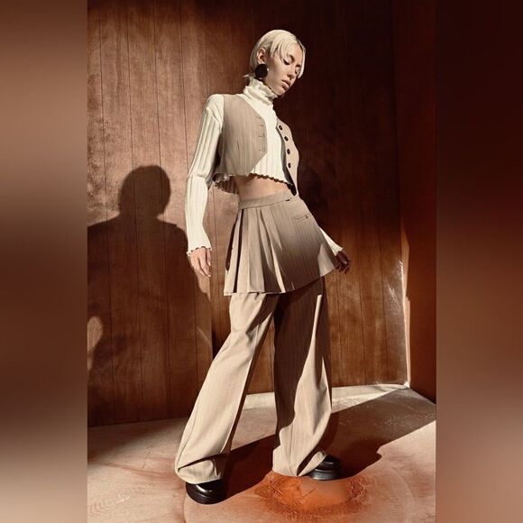 ZARA MATCHING SET PINSTRIPE CROP VEST AND BOX PLEAT SKIRT - Picture 12 of 16